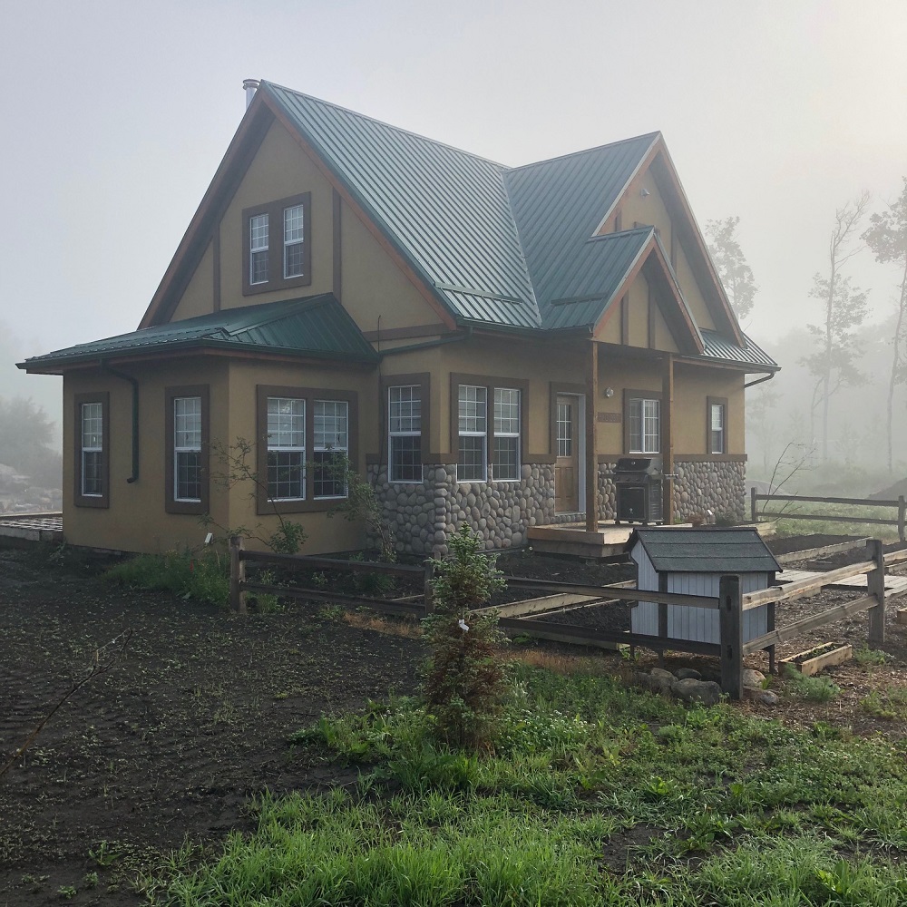 Firesong Resort - The Roost