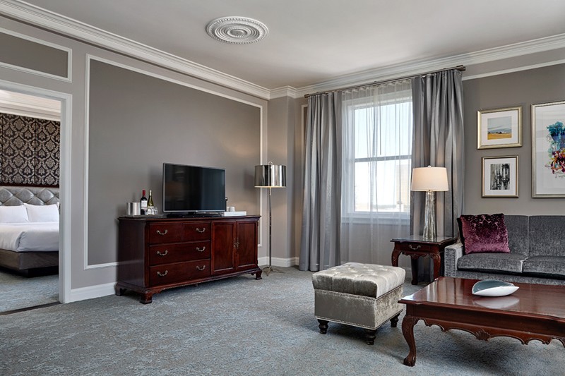 The Hotel Saskatchewan, Autograph Collection - Deluxe Suite - Living Area