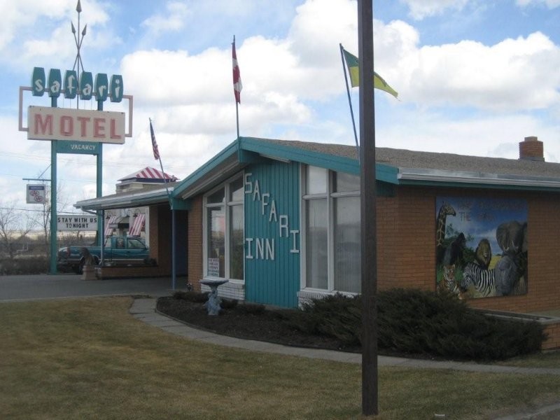 Safari Inn Motel Saskatchewan Canada