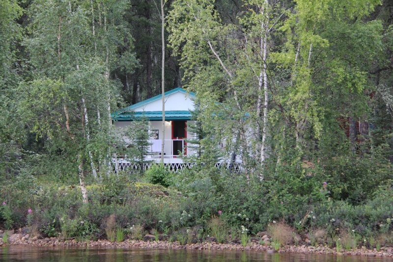 Lloyd Lake Lodge