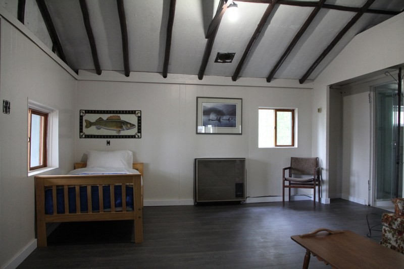Lloyd Lake Lodge